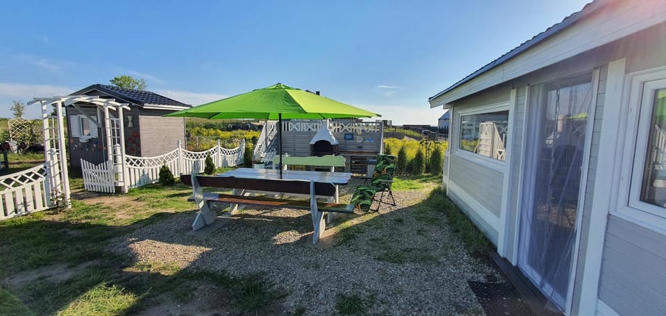 Patio, BBQ facilities, Garden