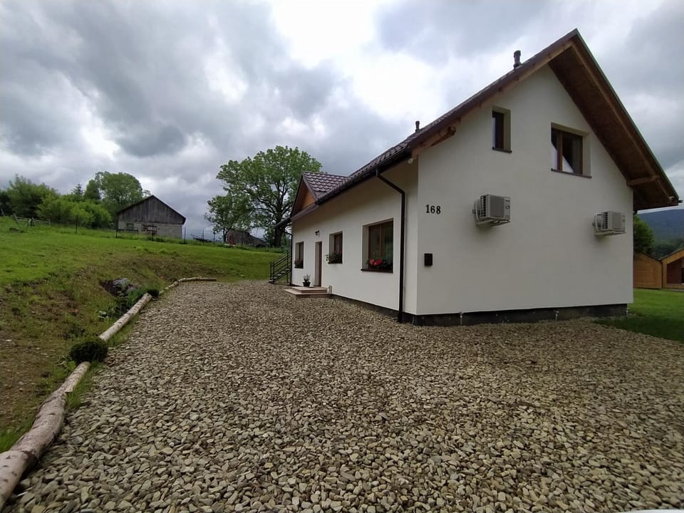 Property building, Day, Natural landscape