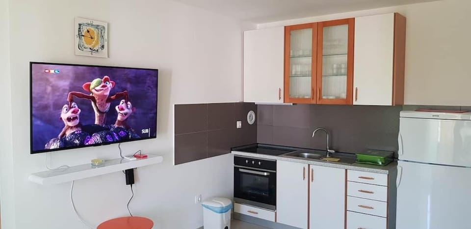 TV and multimedia, Kitchen or kitchenette
