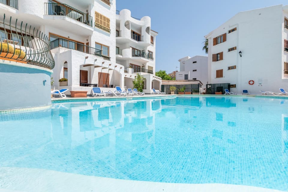 Property building, Swimming pool