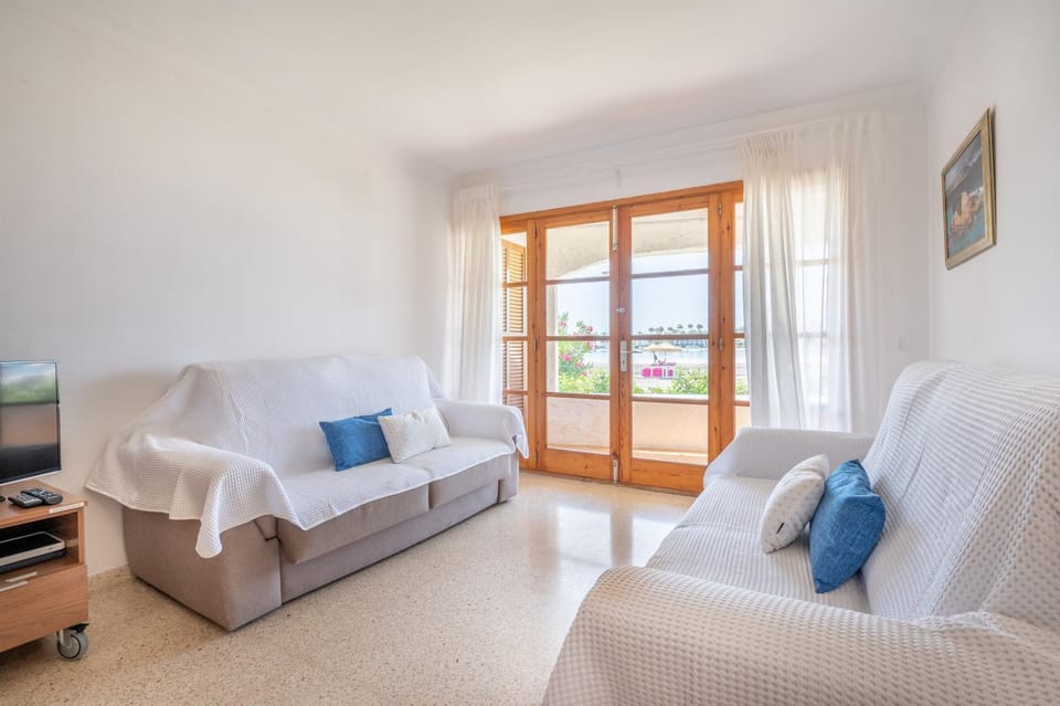 Living room, Bedroom