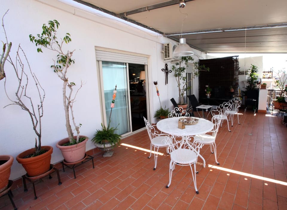 Patio, Day, Garden, Balcony/Terrace, Garden view, Internal: Not applicable to any particular room