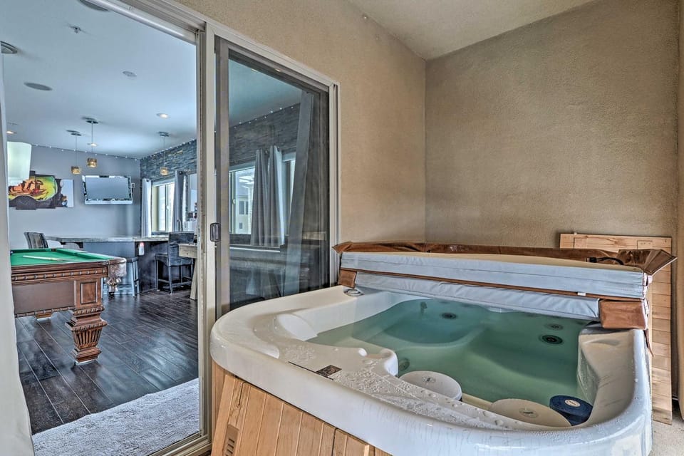 Luxe Brian Head Escape w/ Hot Tub & Mtn Views House in Brian Head
