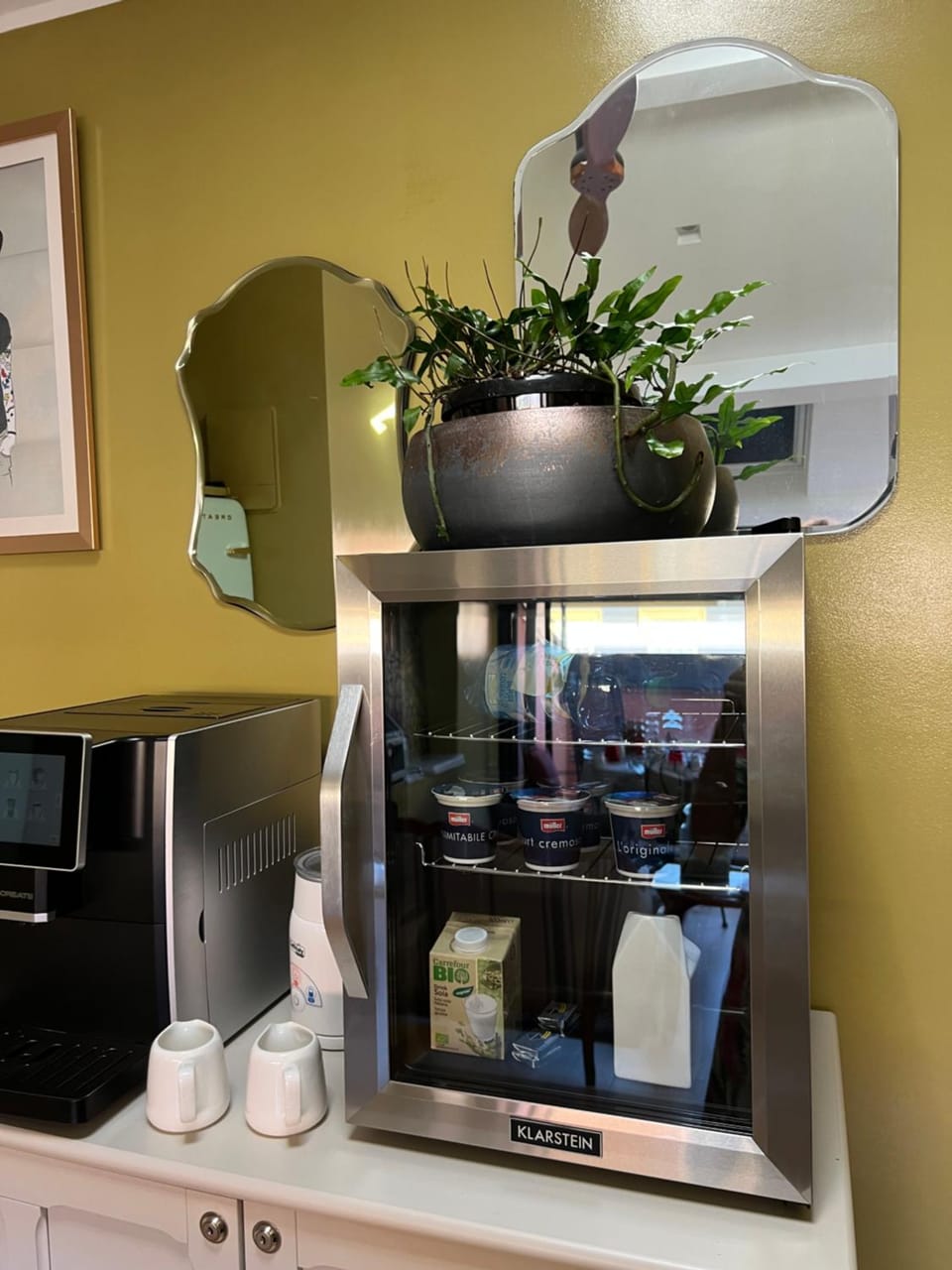 Breakfast, Internal: Not applicable to any particular room