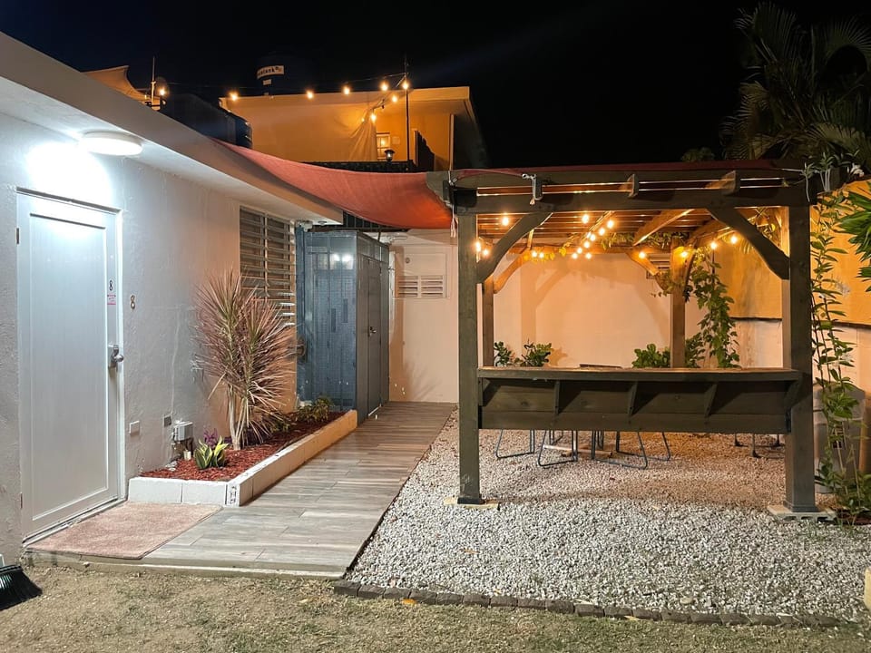 Patio, Garden, Balcony/Terrace