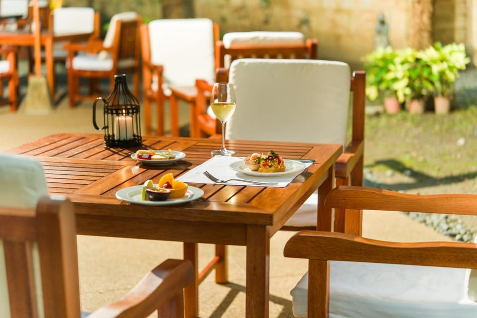 Patio, Dinner