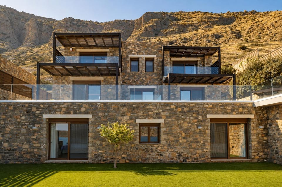 Property building, Garden, Garden view, Mountain view