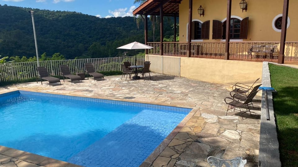 Swimming pool, sunbed