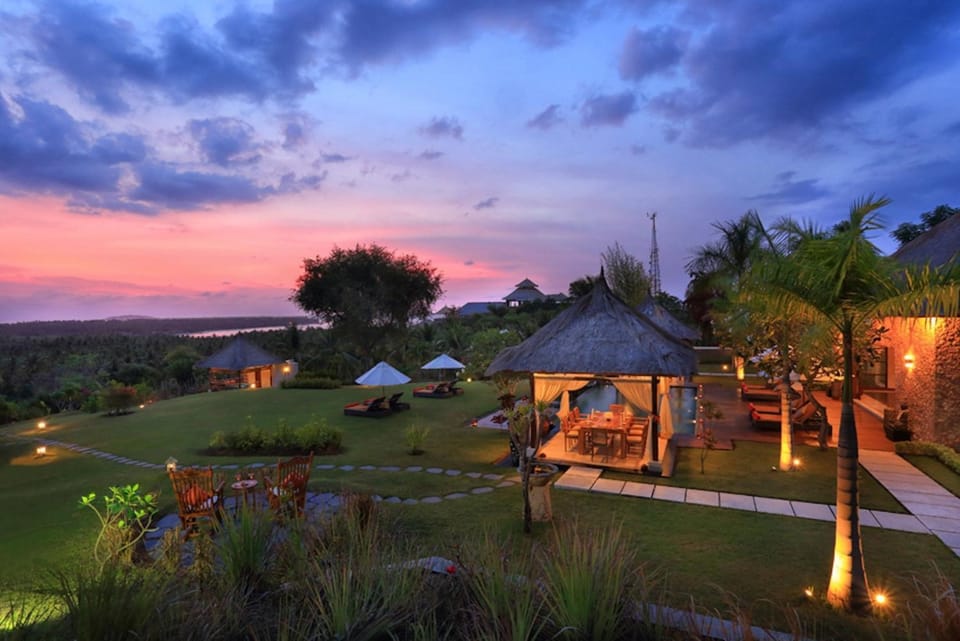 Property building, Natural landscape, Garden, Garden view, Sunset