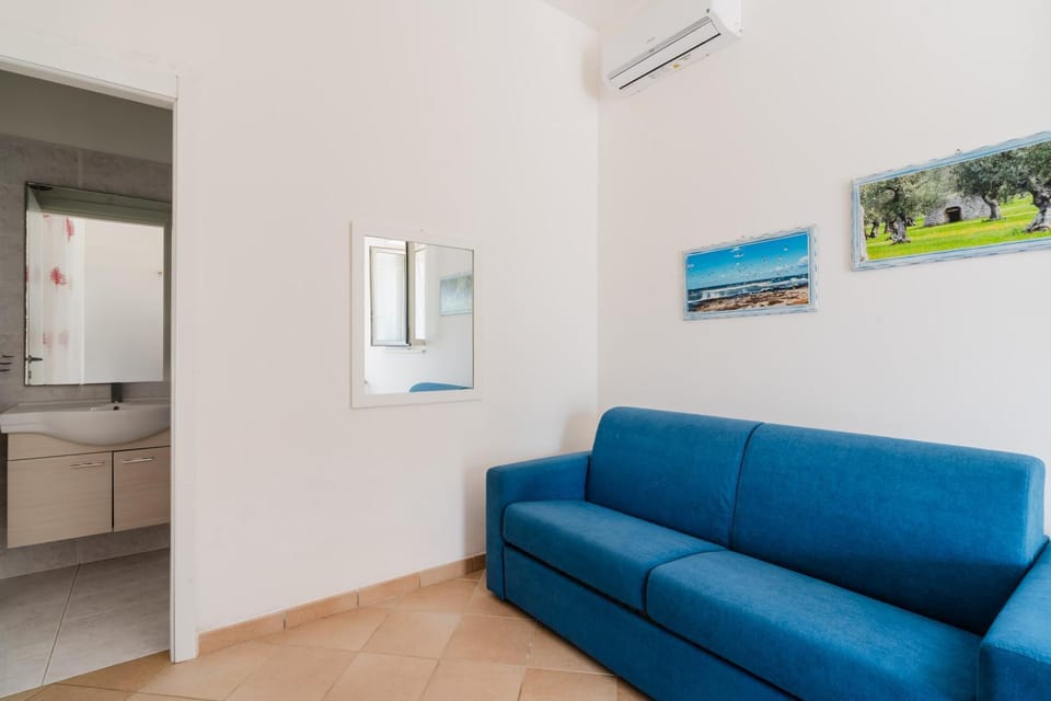 Bathroom, Living room