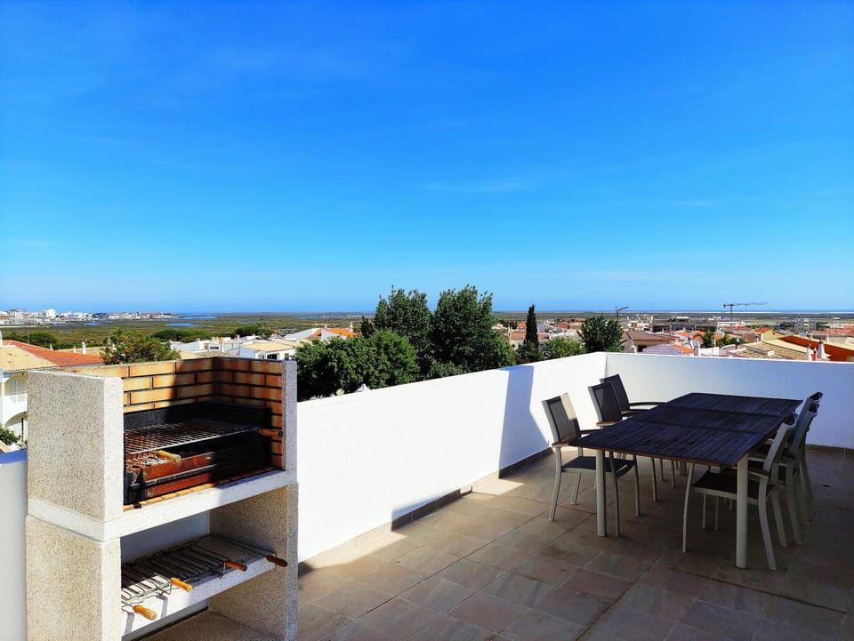 BBQ facilities, Balcony/Terrace, Sea view