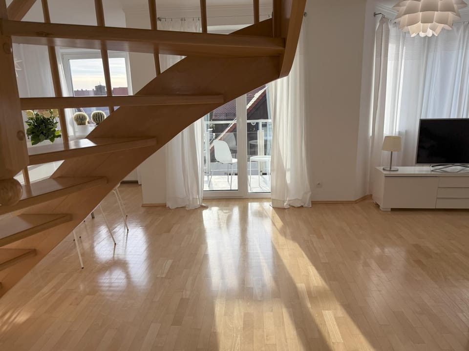 TV and multimedia, Balcony/Terrace, Living room