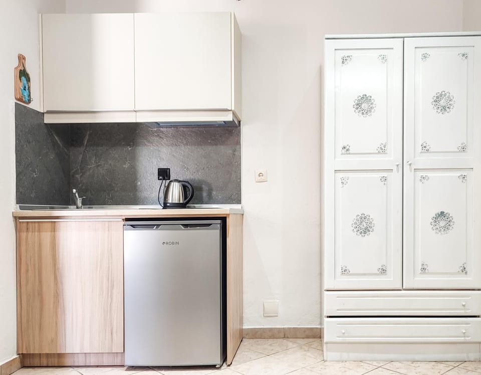 Kitchen or kitchenette, Breakfast