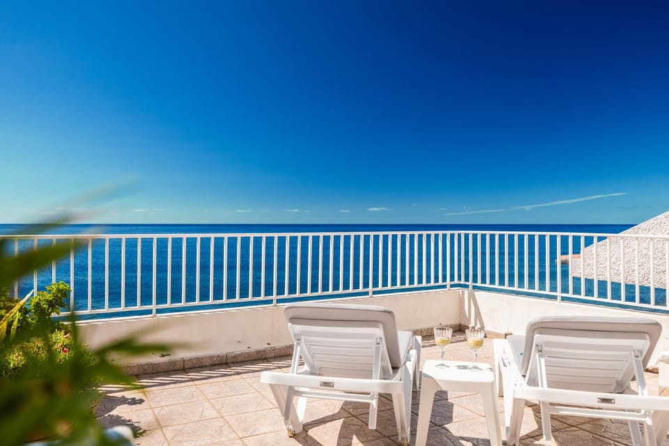 Patio, Day, Natural landscape, View (from property/room), Balcony/Terrace, Sea view, sunbed