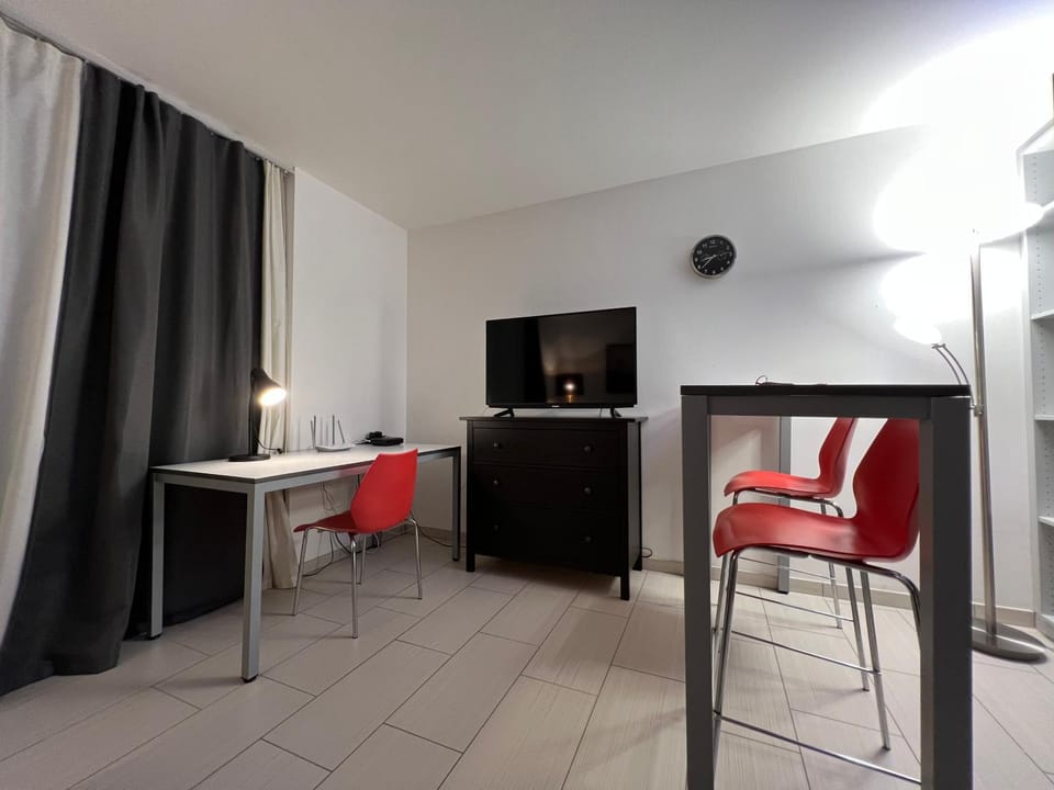 TV and multimedia, Dining area