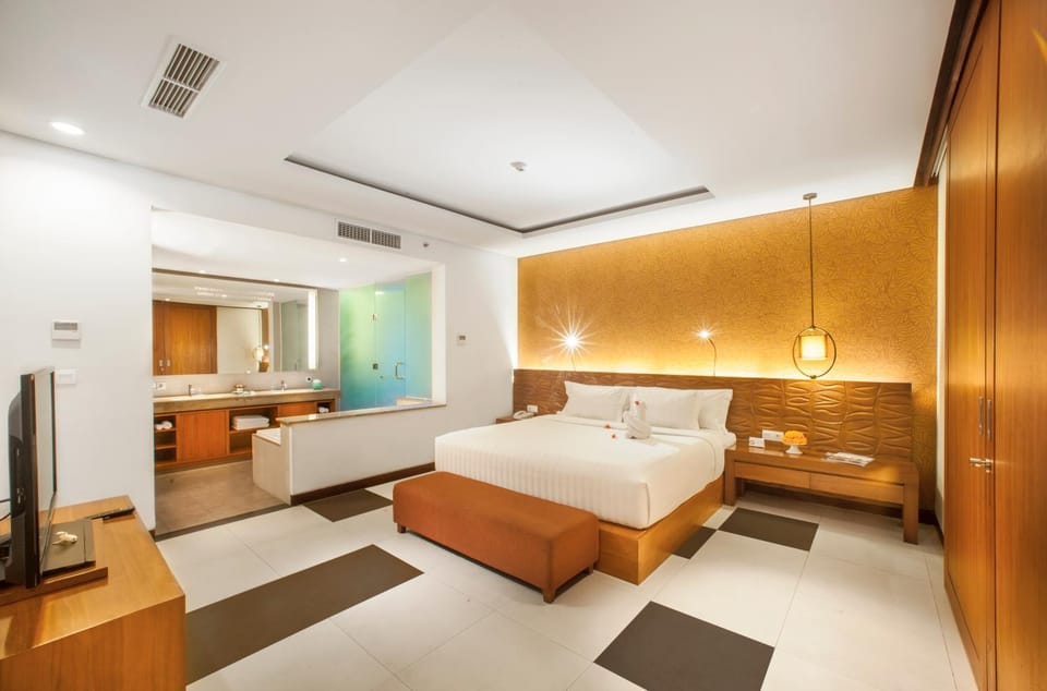 Bathroom, Bedroom, Bath