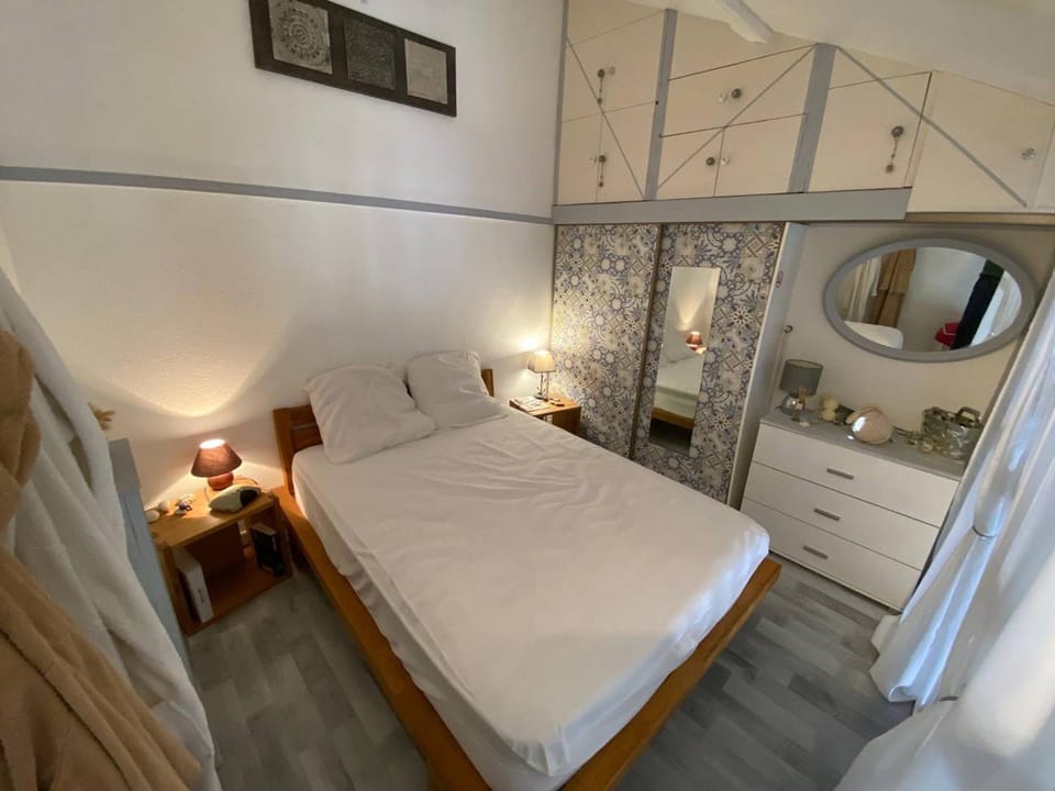 Villa climatisée 4 pers, proche plage, terrasse, Aqualand à 2,5 km - FR-1-81-533 Villa in Leucate