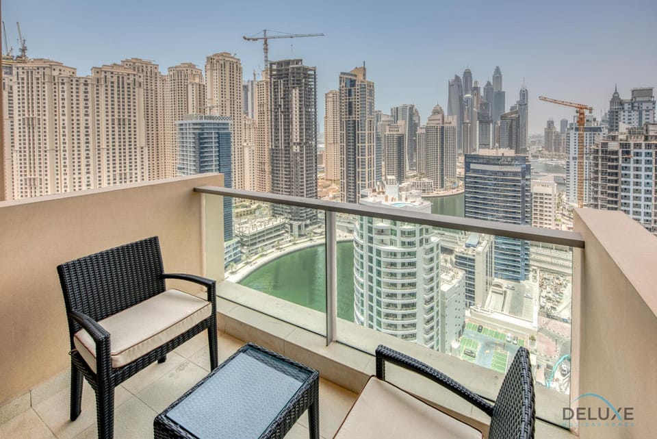 Property building, Balcony/Terrace, City view