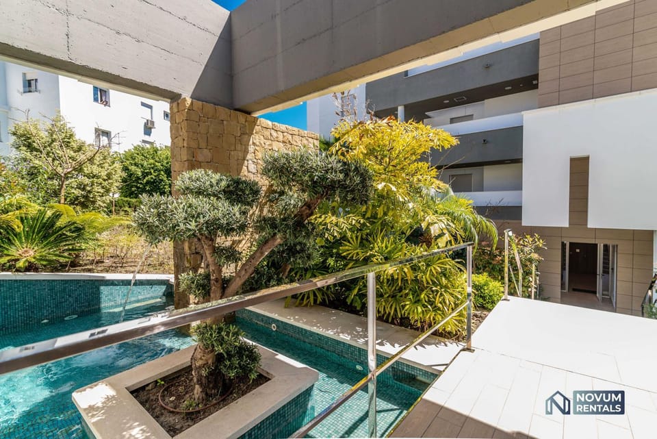 Facade/entrance, Balcony/Terrace, Pool view