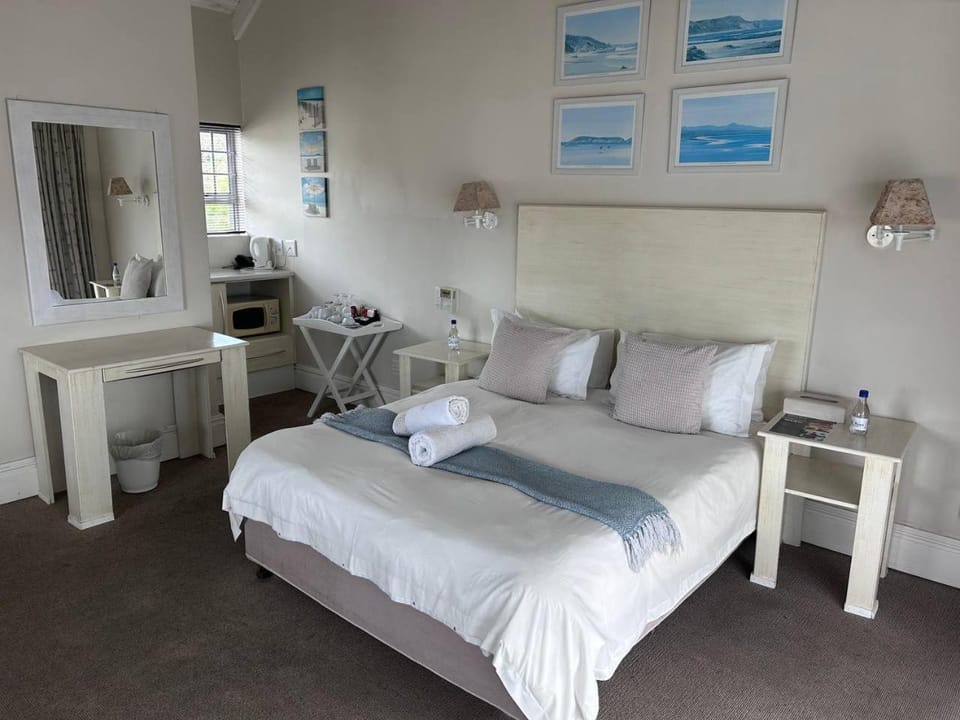 Bed, Casino, Fishing, Kitchen or kitchenette, Beach, Bedroom, Sea view, Sunset
