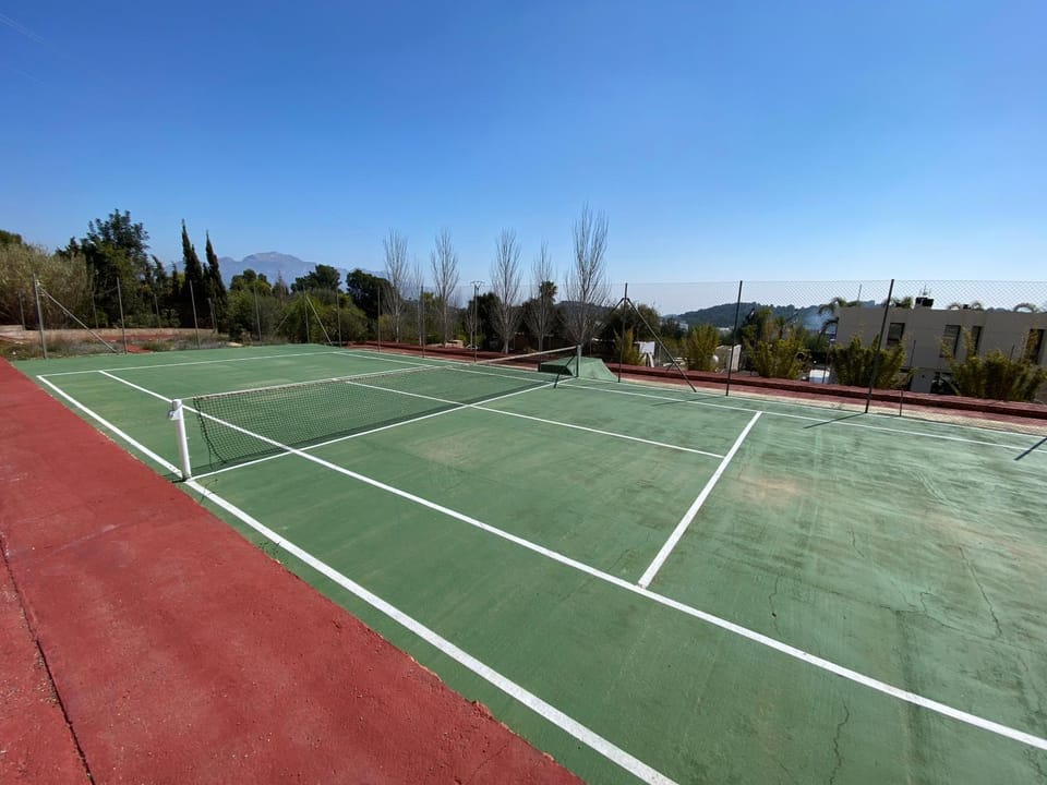 Tennis court