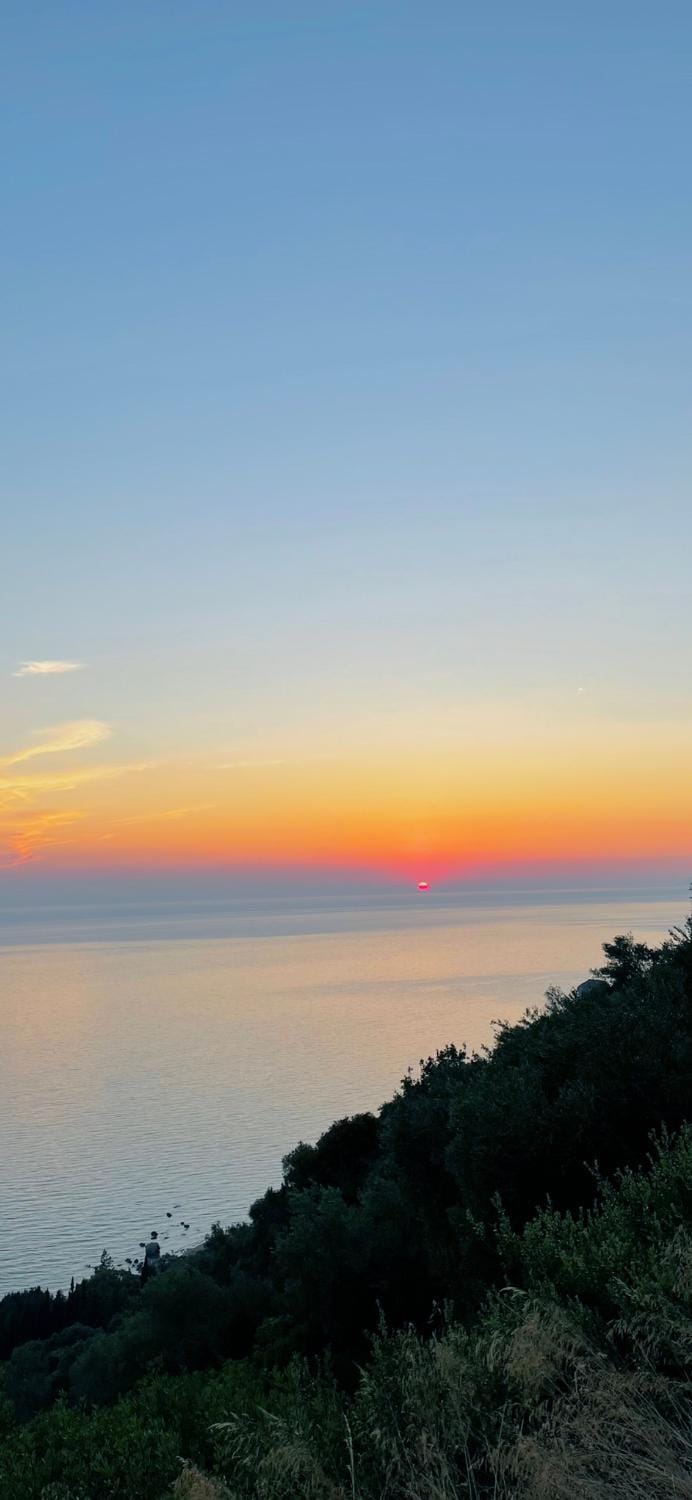Olive tree house,Agios Gordios Apartment in Saint Gordios beach
