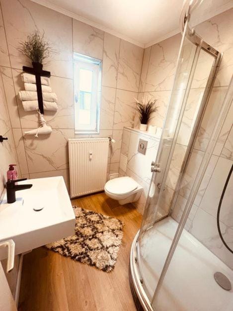 Ferienwohnung an der Uniklinik mit eigener Küche und renoviertem Badezimmer Apartment in Saarland, 66, Germany