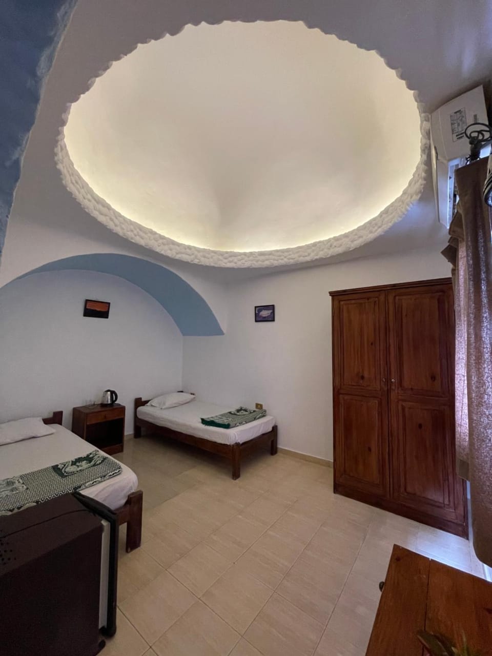 Photo of the whole room