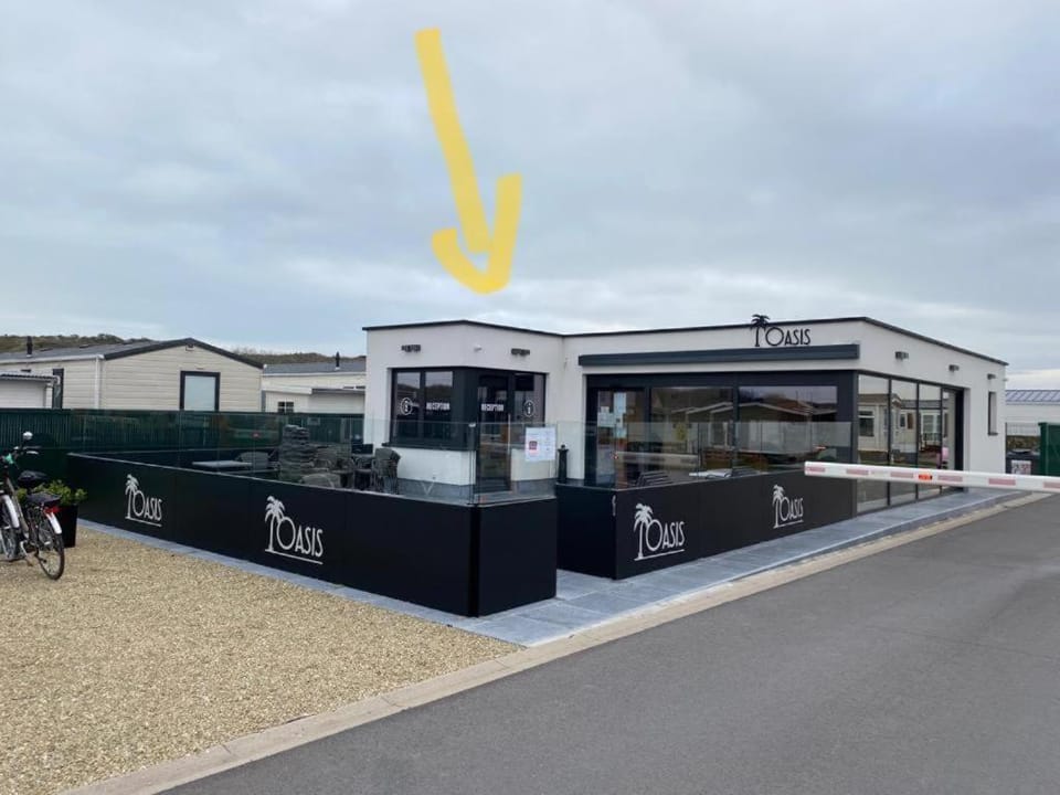 Property building, Lobby or reception, Location