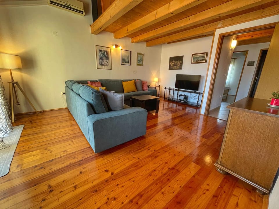 Valentina Apartment in Novigrad