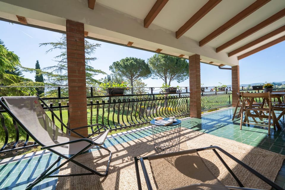 View (from property/room), Balcony/Terrace, Garden view