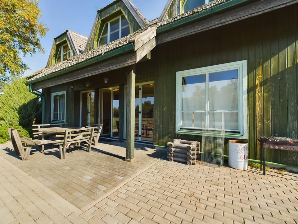 Property building, Patio