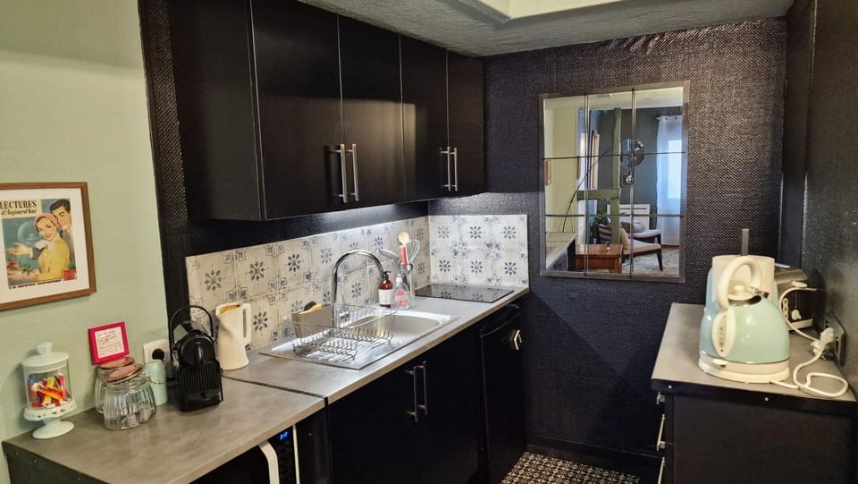 Kitchen or kitchenette, stove