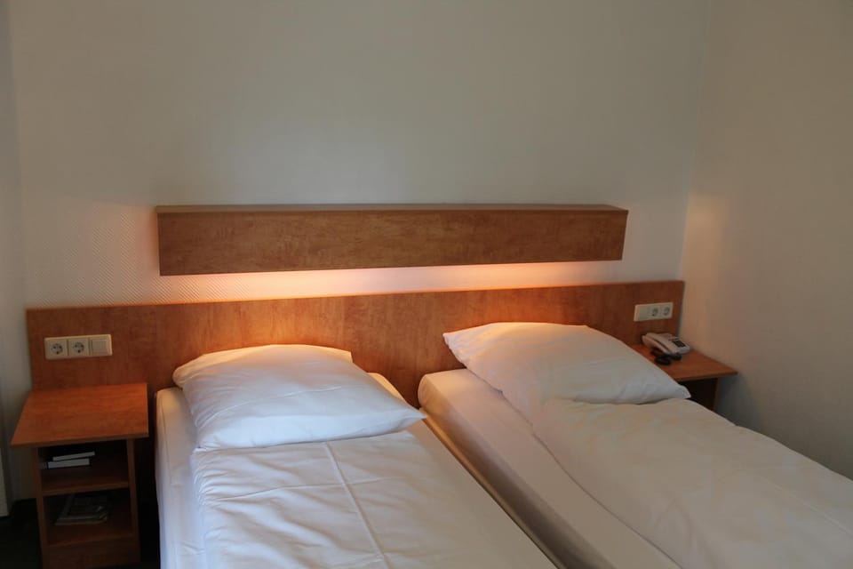 Bed, Bed