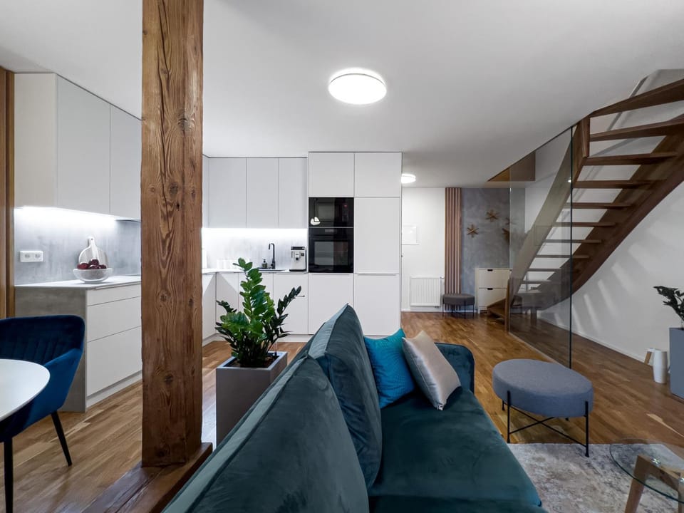 Kitchen or kitchenette, Living room, Seating area, Dining area, kitchen