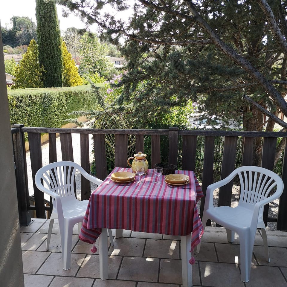 STUDIO ARC EN CIEL Apartment in Gréoux-les-Bains