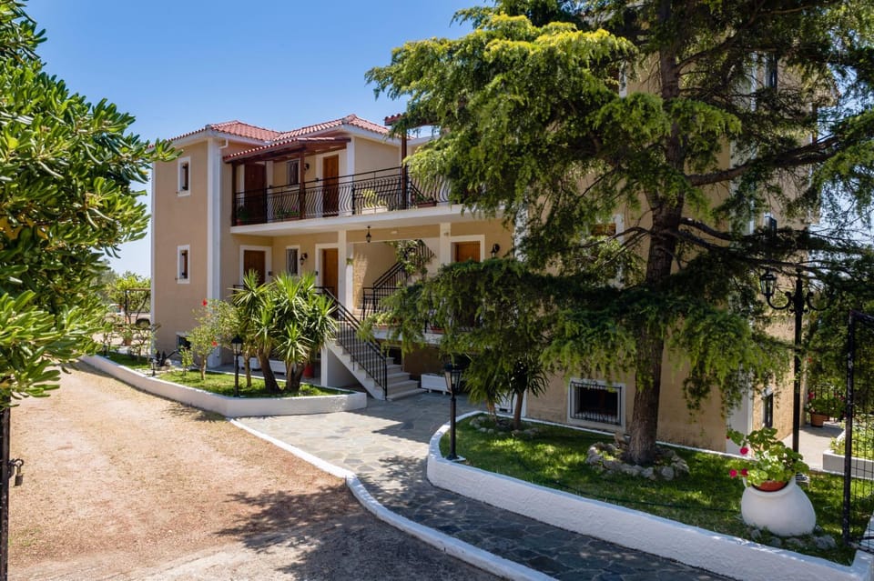 Property building, Facade/entrance