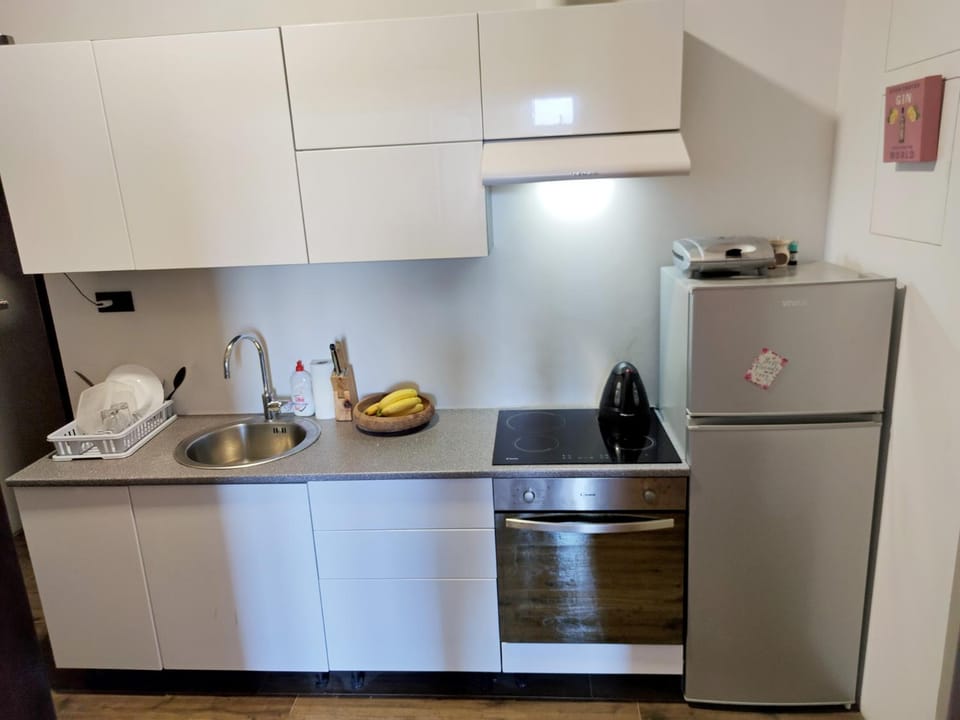 Kitchen or kitchenette, Communal kitchen