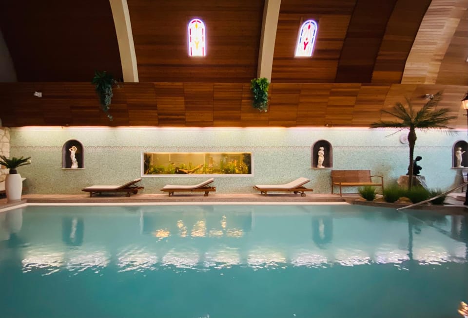 Spa and wellness centre/facilities, Swimming pool