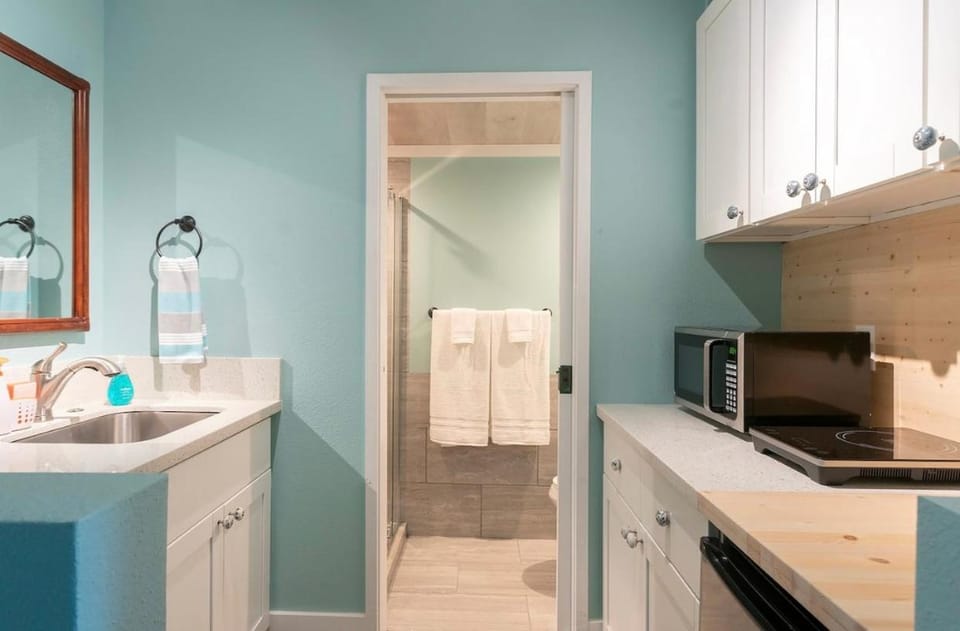 Hale Moana, Unit #110 Kona Islander Inn Apartment hotel in Holualoa