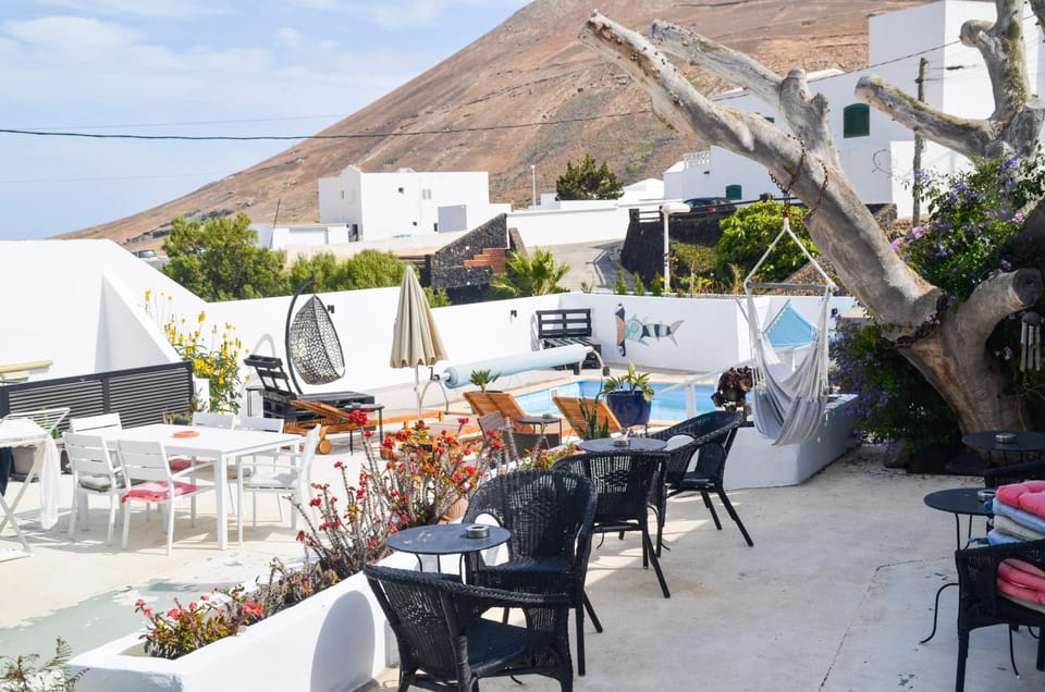 Patio, Solarium, Balcony/Terrace, Swimming pool
