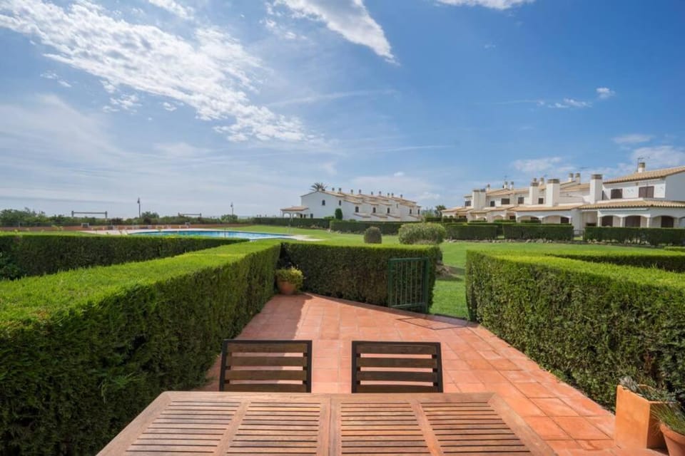 Balcony/Terrace, Swimming pool