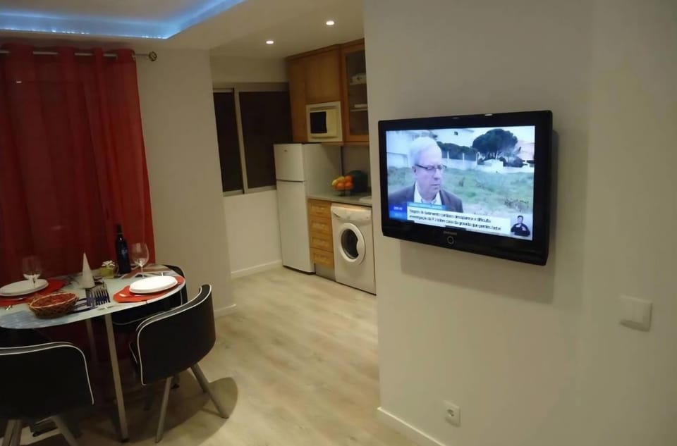 TV and multimedia, Kitchen or kitchenette, Dining area