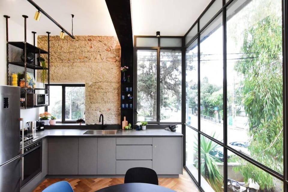 Jerusalem of concrete&stell Apartment in Jerusalem