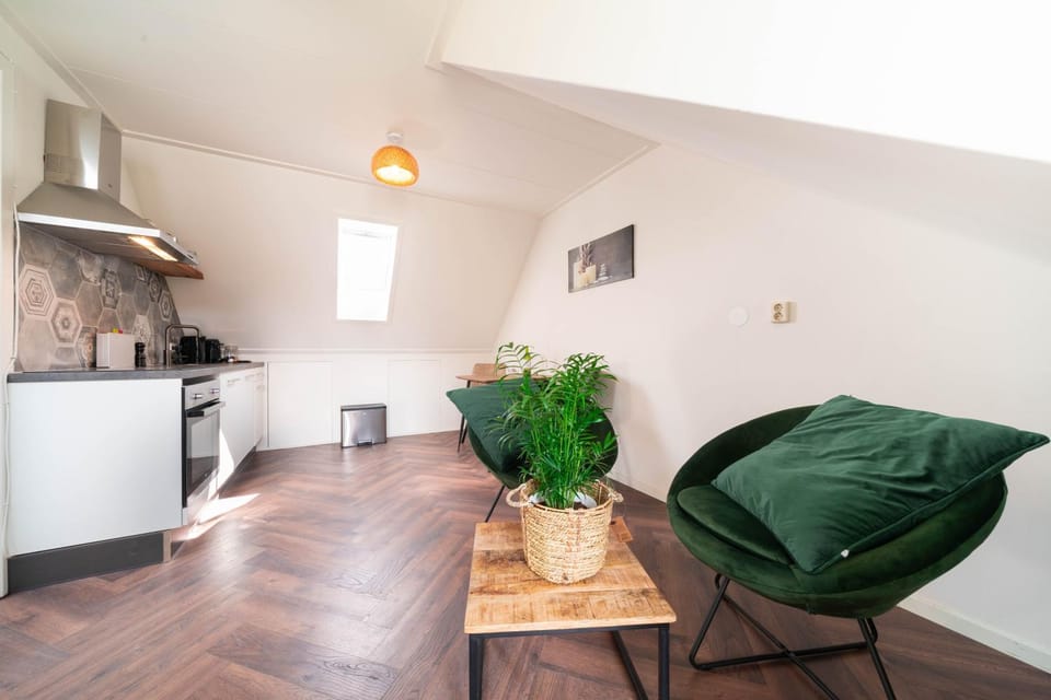 Dierenweide Upstairs Apartment in Ouddorp
