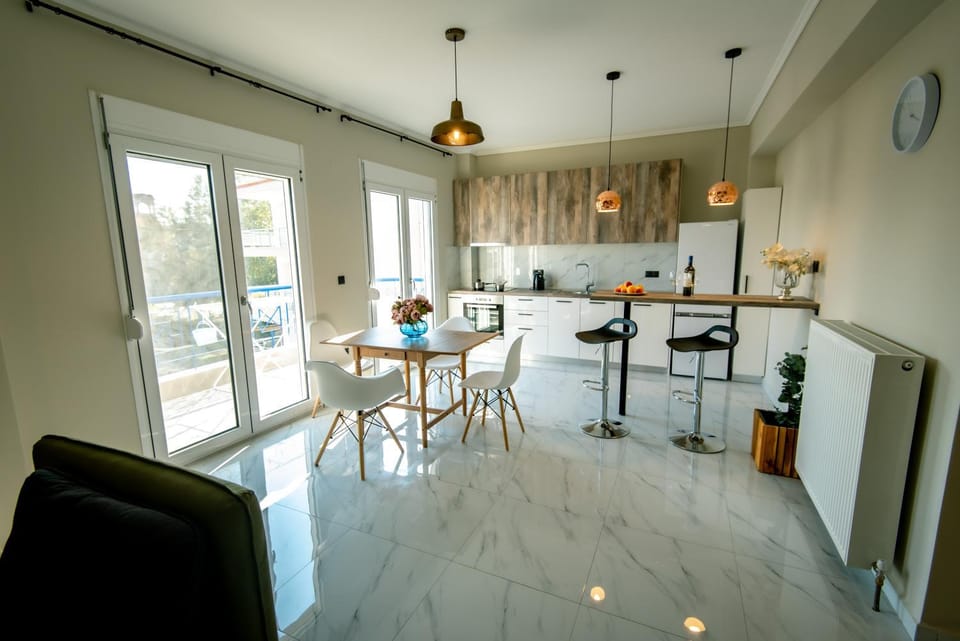 Kitchen or kitchenette, Living room, Seating area