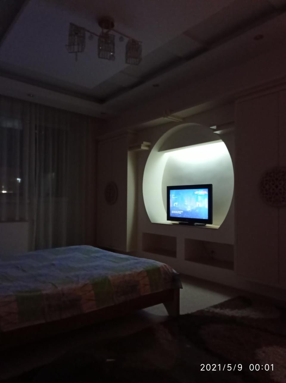 Bed, TV and multimedia, Photo of the whole room, Bedroom