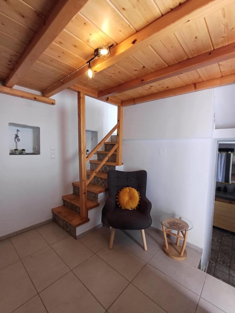 SUNRISE VIEW Apartment 2 House in Milos