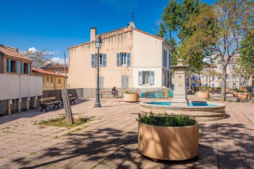 Appartement 5*, Climatisé, avec Terrasse au quartier Le Panier Apartment in Marseille