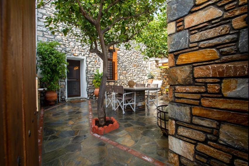 The Backyard Fisherman's House House in Magnesia Prefecture, Greece